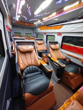 Limousine 10 chổ 01
