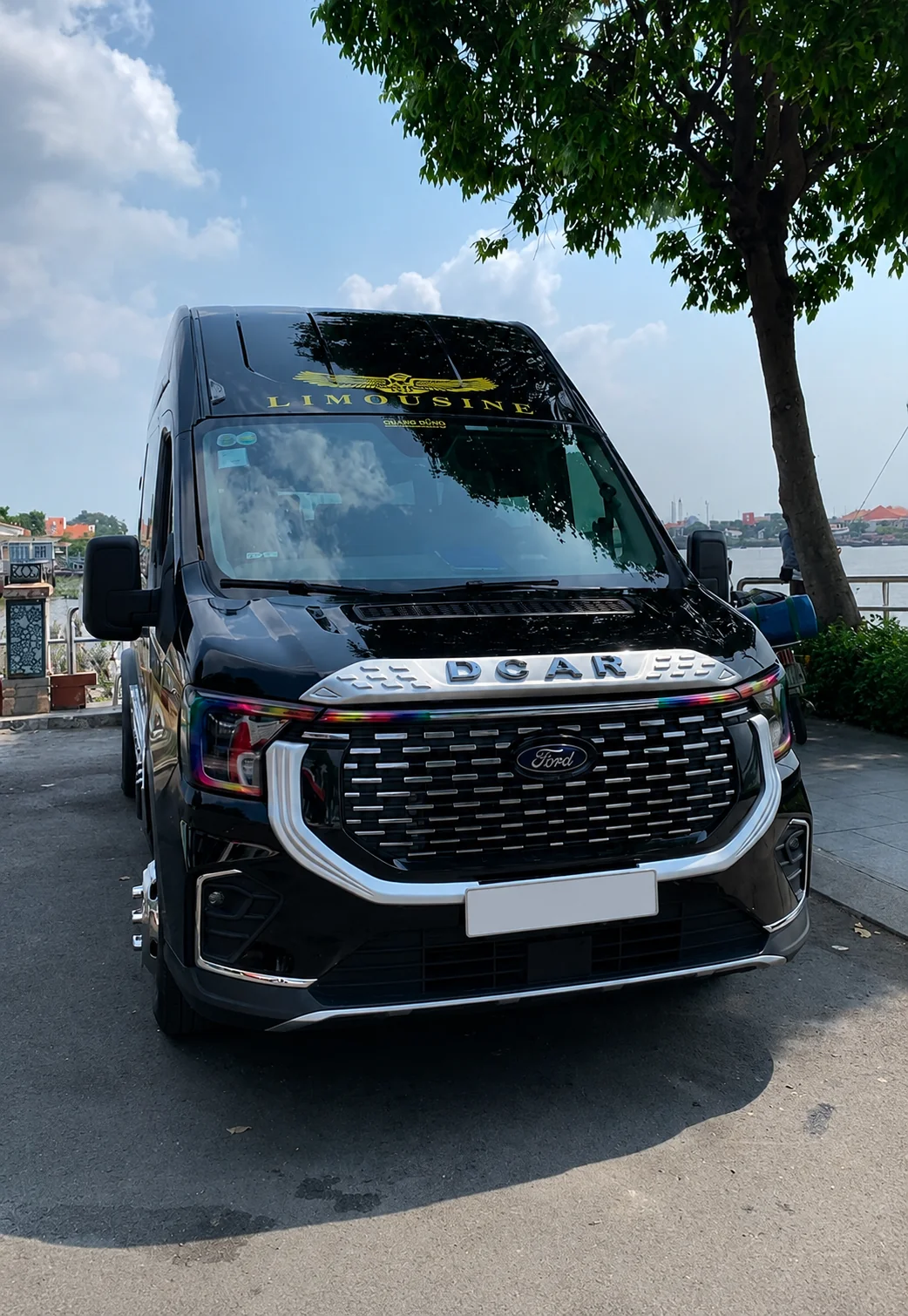 Limousine 10 chổ 01